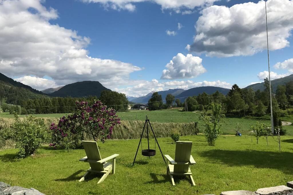 Orheimstunet - Gardsferie For Storfamilien Der Ogsa Hunden Er Velkommen