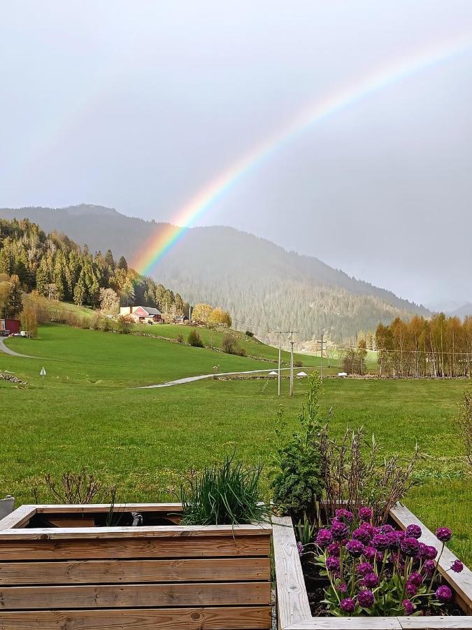 Holiday home Orheimstunet - Gardsferie For Storfamilien Der Ogsa Hunden Er Velkommen *